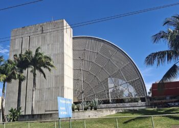 O hospital que quebra padrões e mostra como luz, conforto e arquitetura mudam tudo na experiência de quem precisa reabilitação