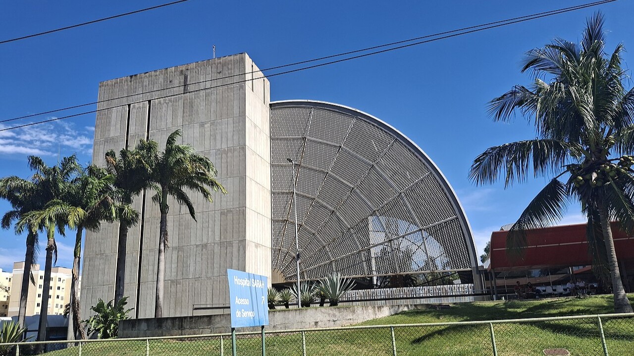 O hospital que quebra padrões e mostra como luz, conforto e arquitetura mudam tudo na experiência de quem precisa reabilitação
