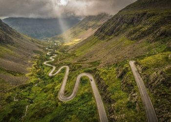 Estrada na Inglaterra ganha fama por sua inclinação de 33%, pois o trajeto romano atravessa o Lake District, sendo a via mais difícil do país