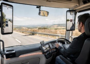 Segurança máxima: ônibus brasileiros consolidam sistema de câmeras que substitui retrovisores e elimina pontos cegos