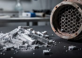 Esqueça o ouro e a platina, pois este metal vale US$ 4.750 por onça, vive no escapamento do seu carro e é o rei do mercado mundial