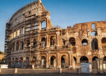 Com uma arena retrátil e túneis secretos revelados, a restauração do Coliseu de Roma virou o maior exemplo de engenharia salvando monumentos antigos