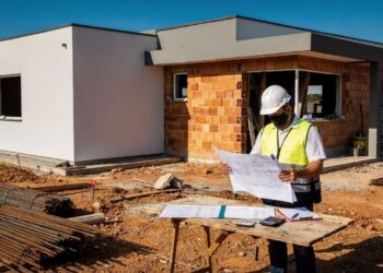Construir uma casa de 100 metros quadrados em 2026: quanto custa? Veja faixas de preço e o que mais pesa no orçamento