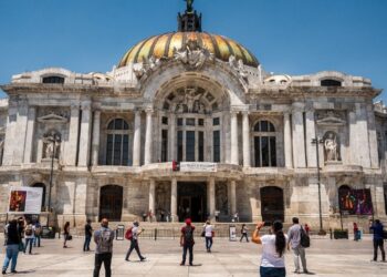 Com sua cúpula de bronze e mármores de Carrara, o palácio de 1934 em estilo Art Nouveau tornou-se o maior ícone da cultura e da arquitetura do México