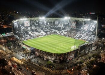 Com um telão de 170 metros e 49 mil lugares, a Neo Química Arena tornou-se o estádio mais moderno de São Paulo e palco da abertura da Copa do Mundo