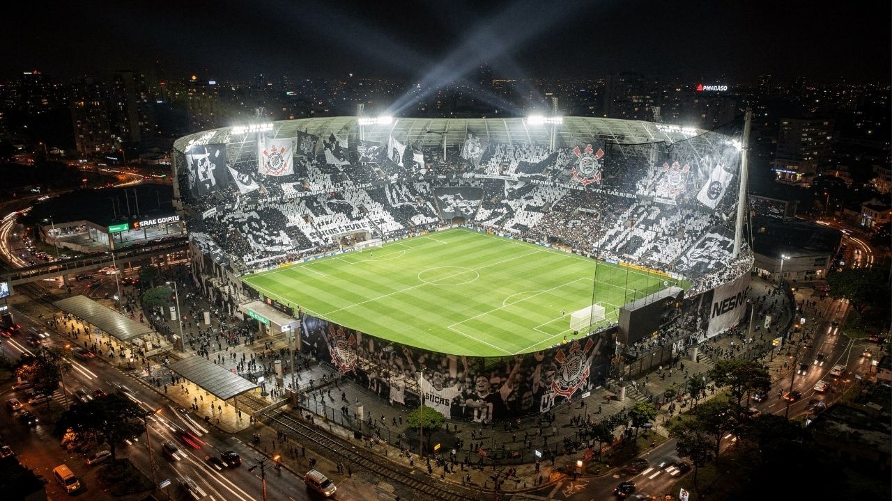 Com um telão de 170 metros e 49 mil lugares, a Neo Química Arena tornou-se o estádio mais moderno de São Paulo e palco da abertura da Copa do Mundo