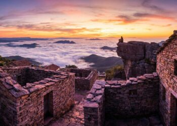 São Thomé das Letras é uma cidade de 7 mil habitantes construída sobre uma montanha de pedra a 1.440 metros de altitude (imagem ilustrativa)