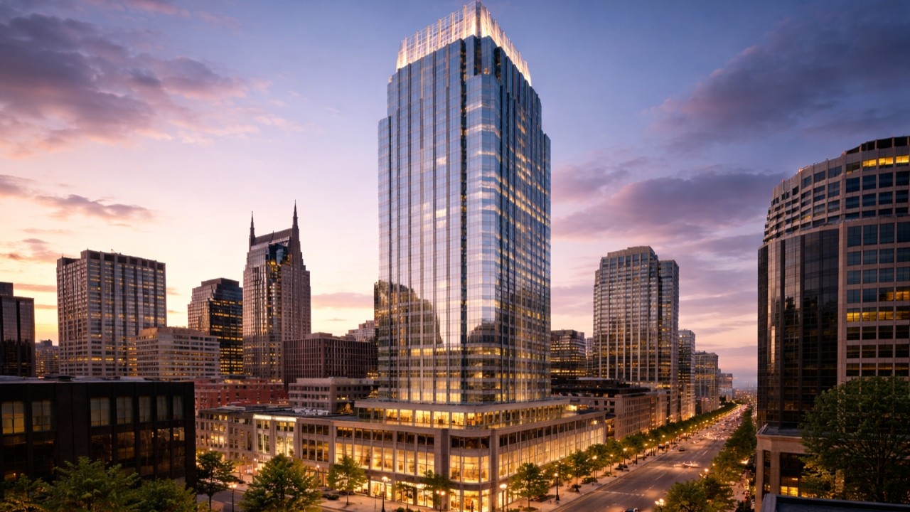 No coração de Nashville, um arranha-céu mistura sustentabilidade, brilho noturno e conexão com a vida nas calçadas