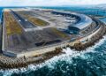 O aeroporto que “flutua” e afunda: a megaestrutura no Japão que desafia o oceano e exige obras constantes para não sumir