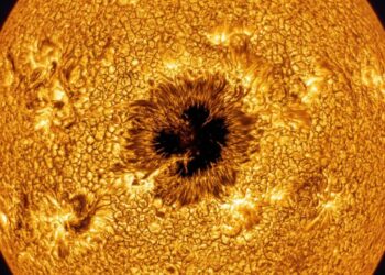 Cientistas encontraram água dentro do Sol e a explicação é mais incrível do que parece