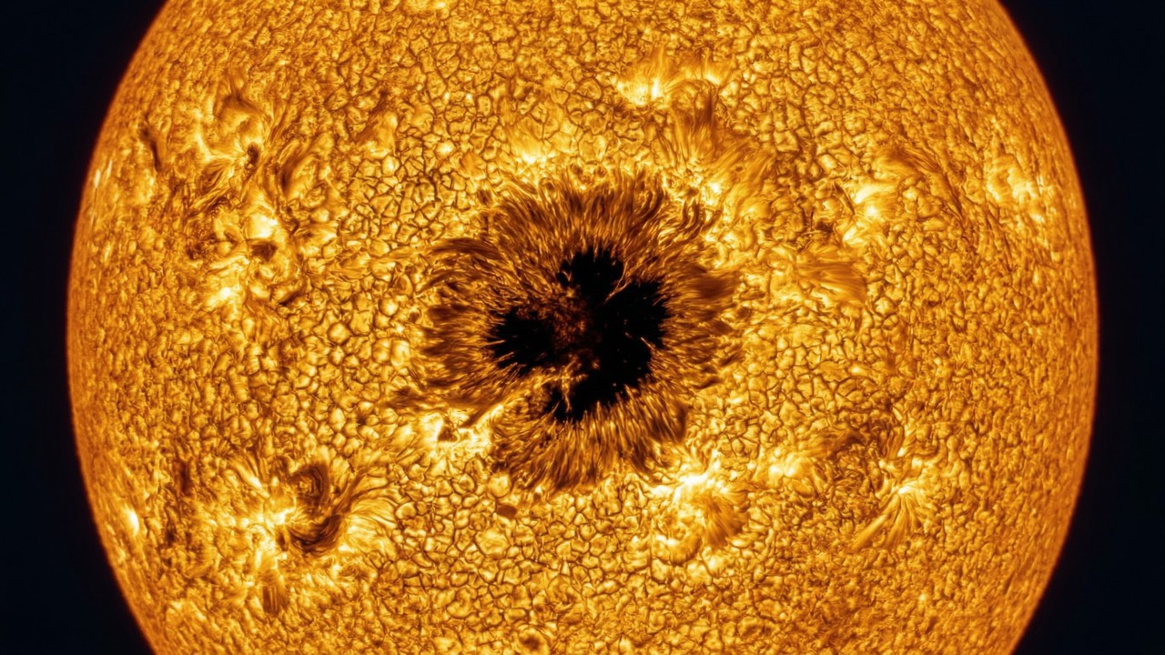 Cientistas encontraram água dentro do Sol e a explicação é mais incrível do que parece