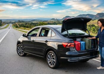 Com motor turbo e porta-malas de SUV, este novo modelo da marca alemã faz quase 18 km por litro de combustível e vira o pesadelo dos sedãs caros em todo o país