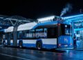 O futurista ônibus Solaris Urbino 18 a hidrogênio armazena 50 kg de gás no teto e transporta 140 passageiros por 350 km emitindo apenas vapor de água