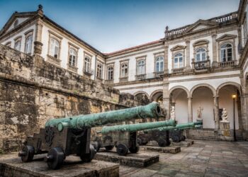 Com seus 20 mil metros quadrados de área e datado de 1603, o museu no centro do Rio tornou-se o maior guardião da história e da cultura do Brasil