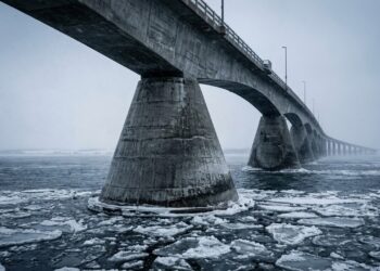 Com 12,9 km de extensão sobre águas congeladas, a ponte canadense, de 1997, tornou-se a maior travessia do mundo sobre gelo e um marco da engenharia