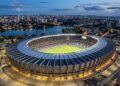 Com capacidade para 61.846 torcedores e fachada de concreto de 1965, o Gigante da Pampulha tornou-se o maior palco do futebol e de shows em Minas