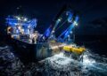 De estúdios de Hollywood a submarinos de águas profundas, o navio de pesquisa mais avançado do mundo filma os maiores abismos do oceano