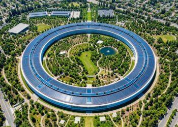 Com 80% de área verde e painéis de vidro curvo, o Apple Park em Cupertino virou a sede tecnológica mais icônica e sustentável de toda a Califórnia