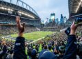 Com capacidade para 68 mil pessoas e recorde de 137 decibéis, o CenturyLink Field de 2002 tornou-se o estádio mais barulhento de todos os EUA