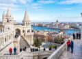 Com suas sete torres neorromânicas de 1895, o Bastião dos Pescadores tornou-se o mirante mais belo de Budapeste e um marco da história da Hungria