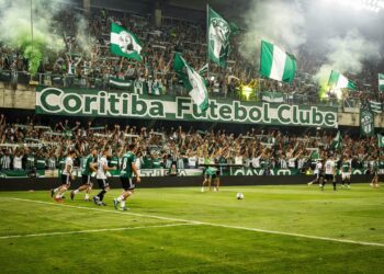 Com capacidade para 40 mil pessoas e inaugurado em 1932, o Estádio Couto Pereira tornou-se o maior e mais tradicional caldeirão de Curitiba