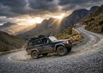 Estrada na África do Sul ganha fama por sua inclinação, pois o trajeto a 2.234 metros de altitude é uma das passagens mais íngremes e altas do país