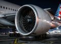 Com motores GE90 e alcance de 15 horas, o Boeing 777-300ER, o maior bimotor do mundo, tornou-se a espinha dorsal da aviação comercial transcontinental