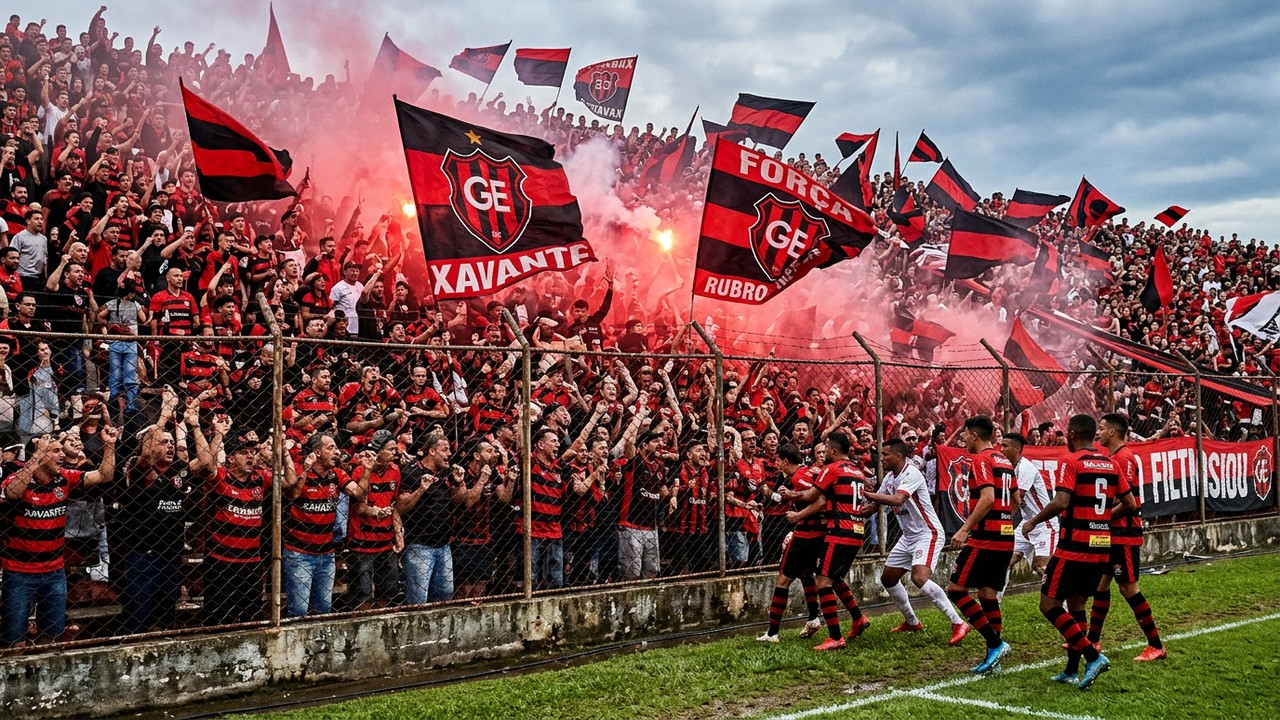 Com capacidade para 10 mil pessoas e arquibancadas próximas ao gramado, o Estádio Bento Freitas, de 1943, tornou-se o caldeirão mais pulsante de Pelotas