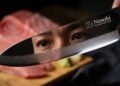 Com um polimento espelhado impecável e aço inoxidável de alta tecnologia, as facas japonesas Nenohi podem custar até US$ 20 mil por unidade