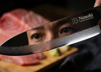 Com um polimento espelhado impecável e aço inoxidável de alta tecnologia, as facas japonesas Nenohi podem custar até US$ 20 mil por unidade