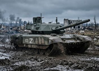 O tanque de nova geração com torre 100% não tripulada que mantém os soldados protegidos em 1 cápsula secreta no chassi