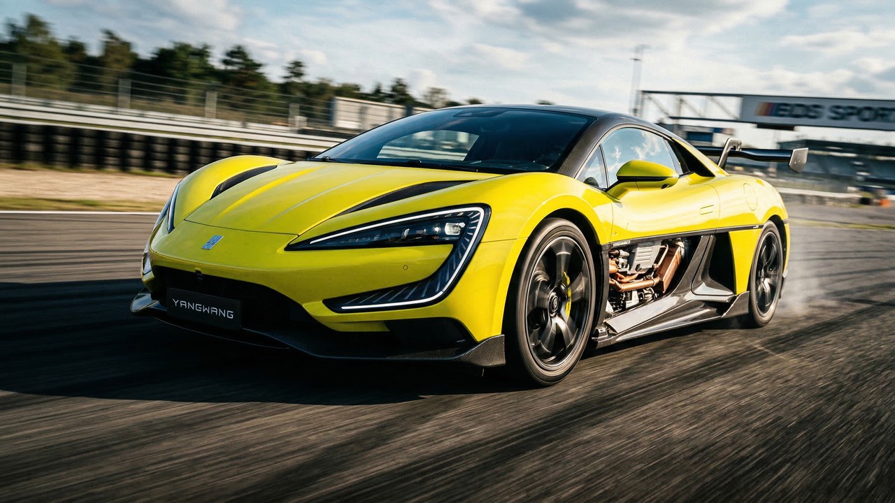 Com um recorde de 496 km/h e 3.000 cavalos de potência, o hipercarro elétrico da BYD superou a Bugatti e virou o veículo mais rápido do mundo