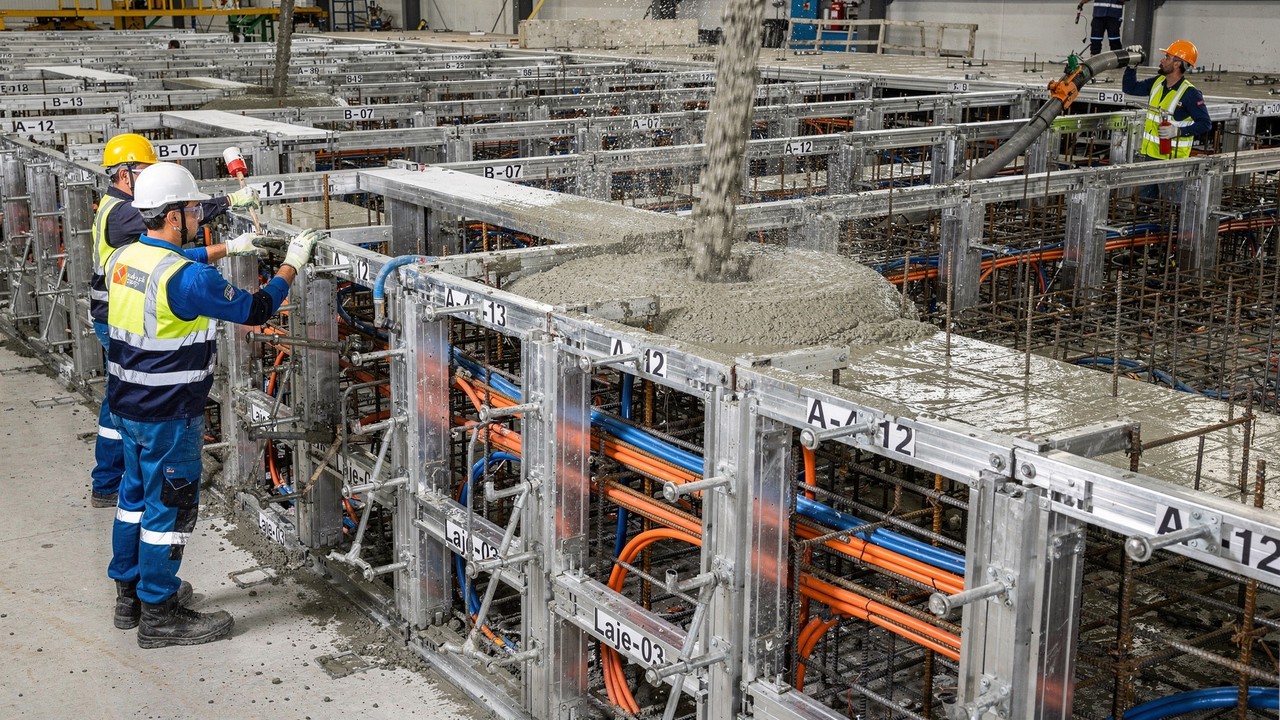 O “caminhão atômico” de R$ 100 milhões: o veículo militar com 24 rodas e 170 metros capaz de atravessar desertos e neves com energia nuclear