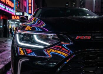 Com motor turbo e teto solar, o SUV queridinho de R$ 130 mil ganha versão agressiva para roubar clientes do T-Cross e Creta