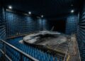 Com revestimento de US$ 700 milhões em cones absorventes, a Benefield Anechoic Facility virou a maior câmara do mundo para testes de aviões invisíveis