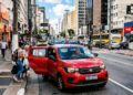 Consumindo apenas um litro de gasolina para cada 15 quilômetros rodados na cidade, o novo Fiat Mobi Like oferece um motor robusto e baixo custo de manutenção para o motorista de aplicativo