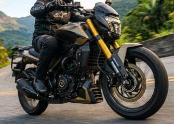 Com motor de 40 cavalos e suspensão invertida, a potente moto estradeira da fabricante indiana desafia as líderes mundiais, entregando tecnologia de ponta por apenas 25 mil reais