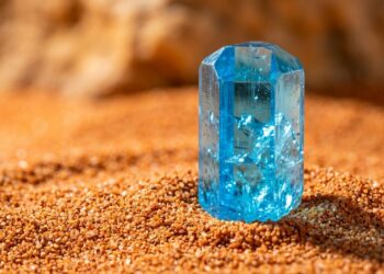 Esqueça o diamante azul, pois esta gema é uma das mais raras da Terra e vale US$ 2.000 o quilate, sendo a joia invisível da Namíbia