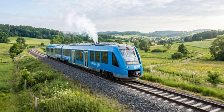 O trem que anda mais de mil quilômetros sem parar e solta só vapor puro pelo escapamento