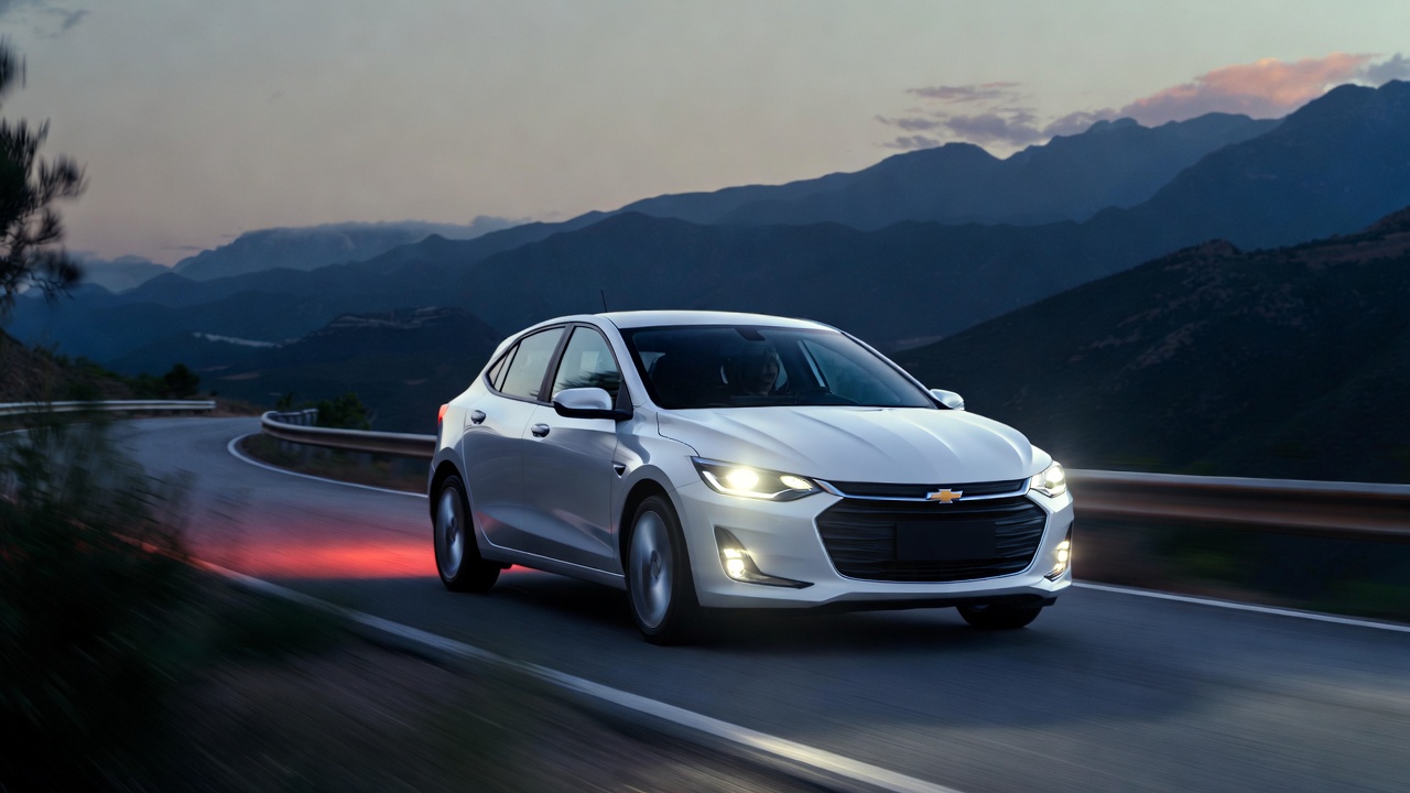 Equipado com seis airbags e motor turbo de 116 cavalos, o hatch nacional de 1.075 quilos entrega proteção de série para percorrer as rodovias