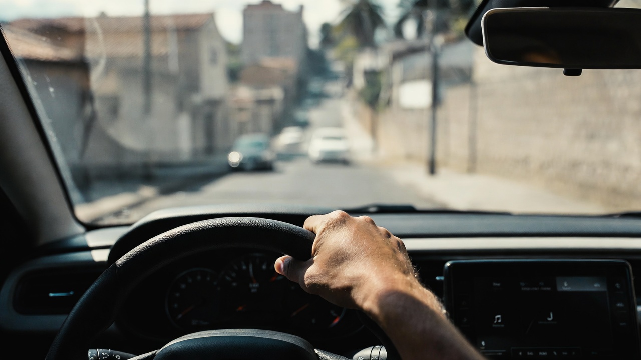 315 litros de espaço no porta-malas transformam o Citroën C3 no hatch mais espaçoso da categoria ao utilizar o robusto motor 1.0 Firefly, que garante economia e força nas ladeiras urbanas