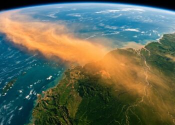 A NASA monitorou 182 milhões de toneladas de areia africana viajando pelo Atlântico até chegar no Brasil e o que encontrou surpreendeu todo mundo