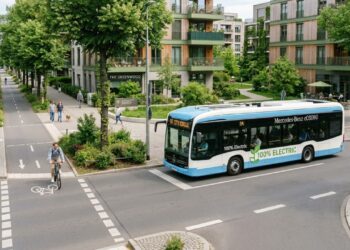 Transportando cerca de 83 passageiros, o novo chassi elétrico da gigante alemã entrega até 250 quilômetros de autonomia com apenas cerca de 3 horas de recarga