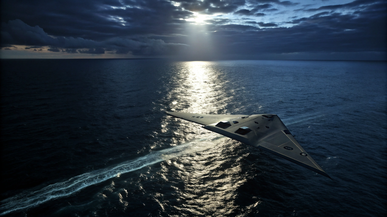 Esse drone naval cruza oceanos inteiros sem aparecer em nenhum radar e ninguém consegue rastreá-lo