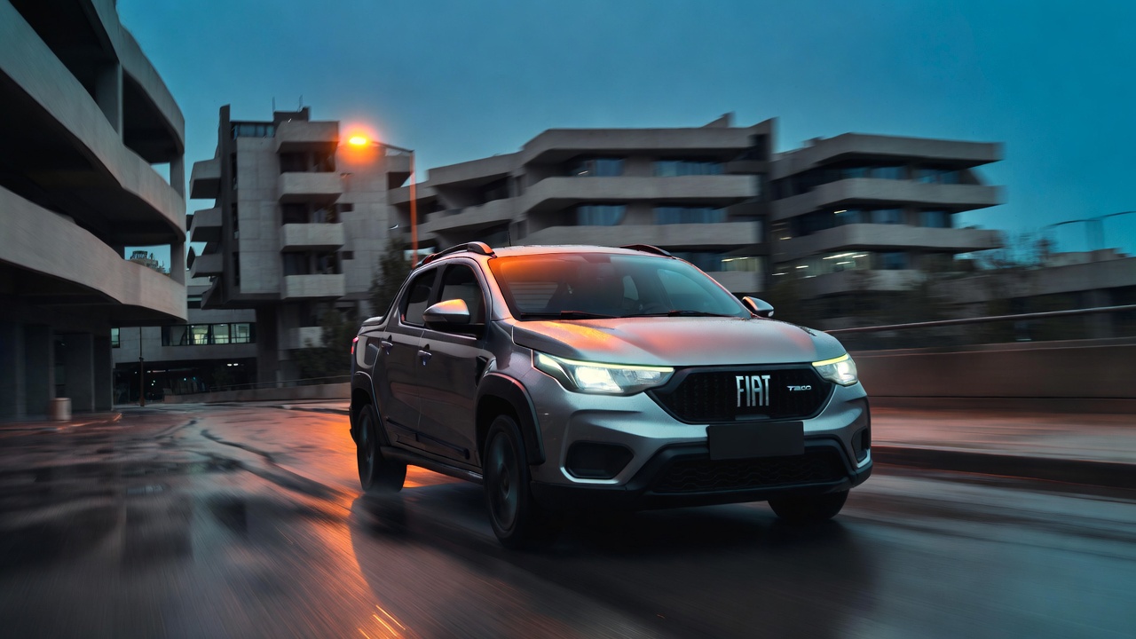 Carregando 650 quilos na caçamba, a veloz picape turbo de 130 cavalos vai de 0 a 100 km/h em 9 segundos e surpreende sedãs esportivos nas arrancadas