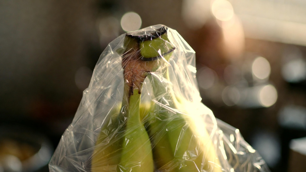 O truque de 1 minuto para as bananas não amadurecerem rápido demais na fruteira