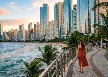 4ª melhor qualidade de vida do Brasil e mais de 24 torres acima de 150 metros: a Dubai brasileira onde 57% da população mora de frente para o mar