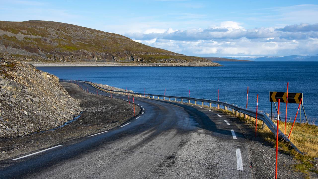 Rodovia na Noruega percorre 129 km rumo ao Ártico; com 5 túneis submarinos, a E69 é a estrada que leva ao ponto mais ao norte de toda a Europa