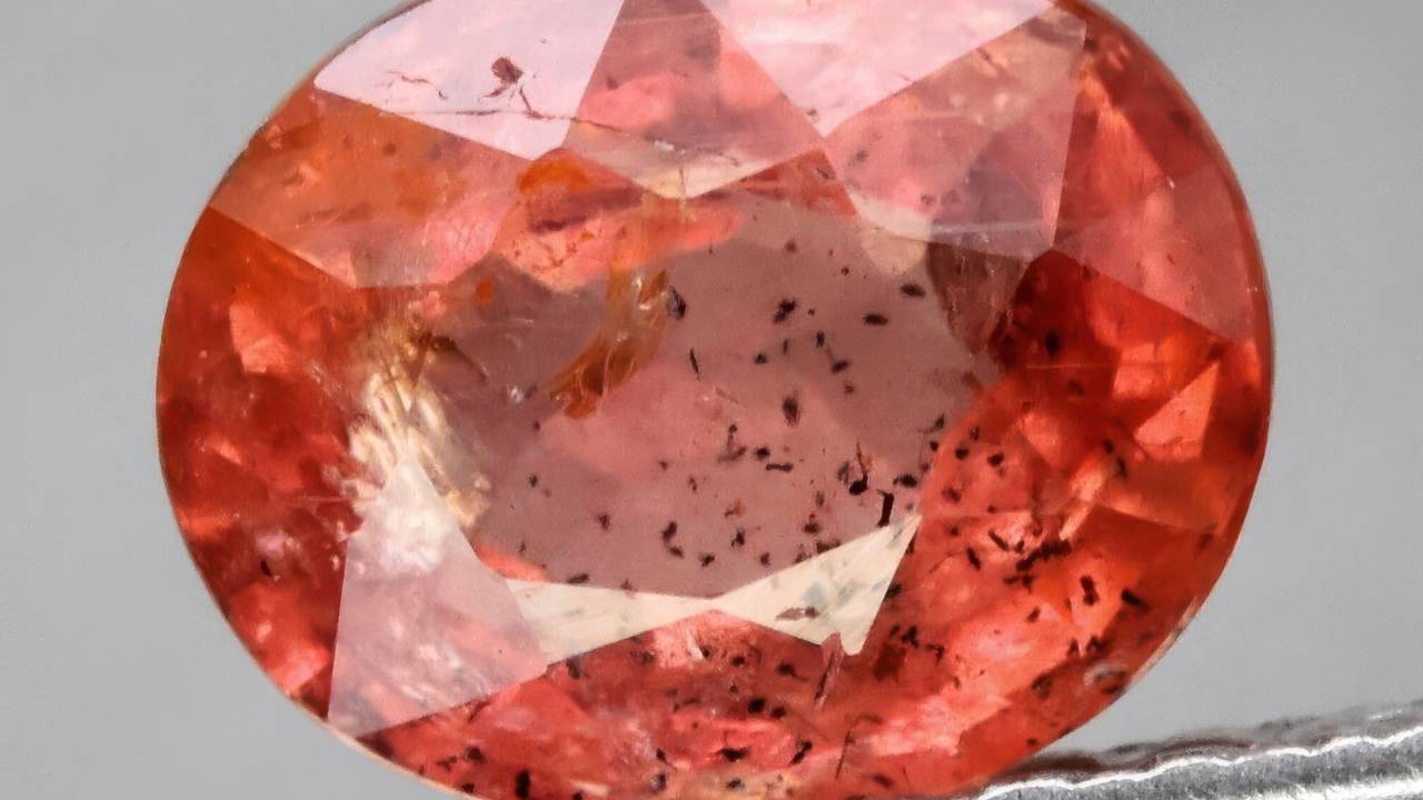 Esqueça o rubi, pois esta safira cor de lótus do Sri Lanka é a mais rara da espécie, sendo o tesouro mais cobiçado do mercado