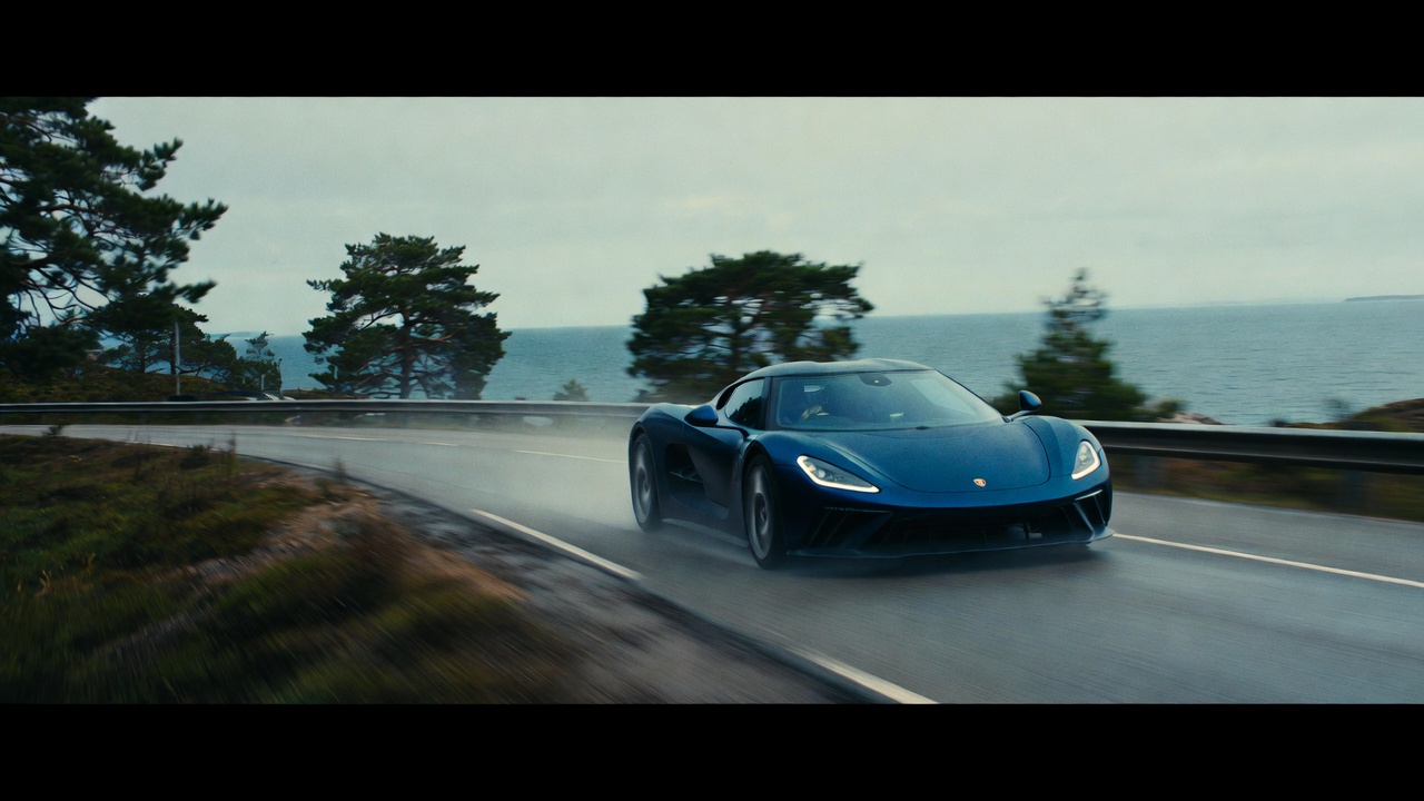 Com apenas 3 cilindros e pesando cerca de 70 quilos, o motor revolucionário de 2 litros da fabricante sueca despeja impressionantes 600 cavalos de potência desafiando as leis da engenharia tradicional